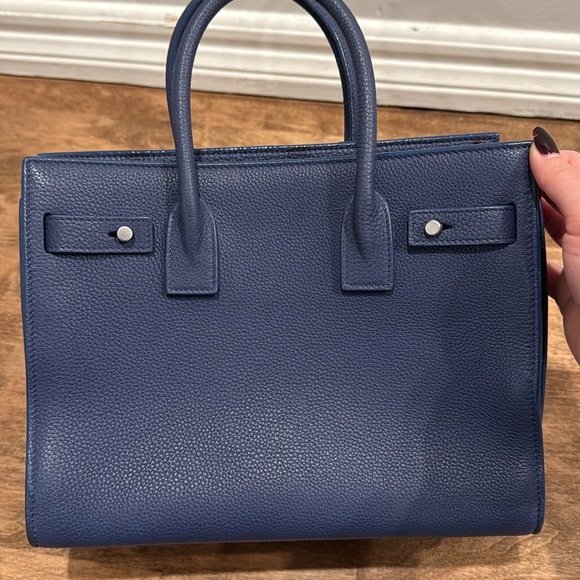 Saint Laurent
Baby Sac De Jour shoulder/crossbody bag - Picture 6 of 15